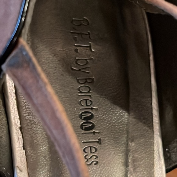 Barefoot Tess BFT tan suede pumps size 11 - Picture 10 of 11